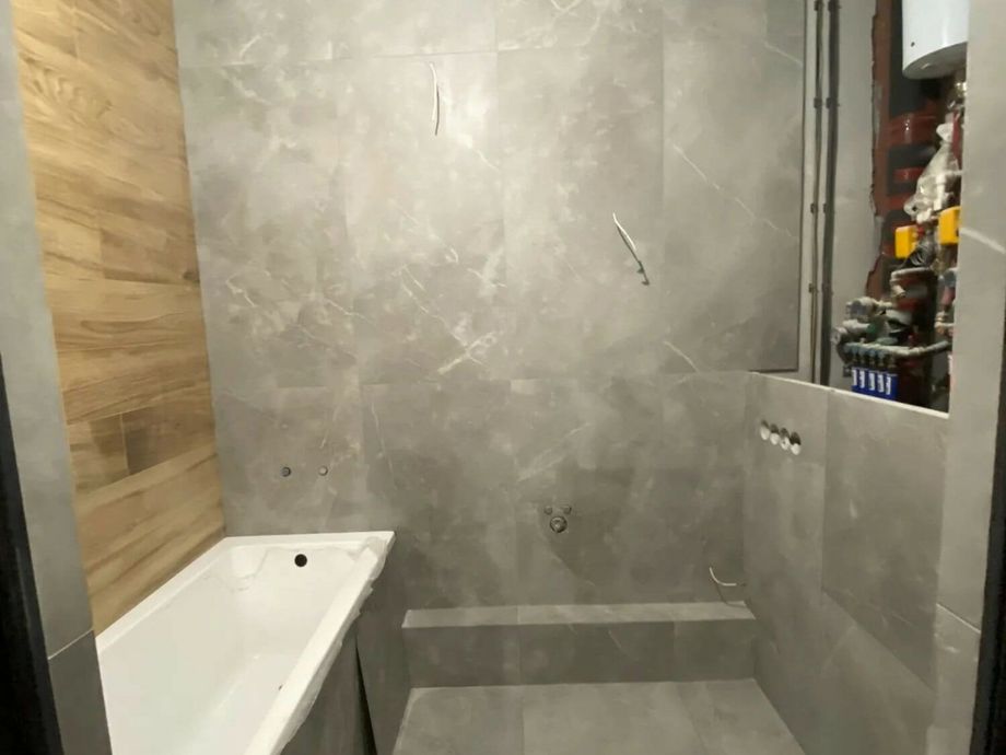 Укладка керамогранита в Санузле на Парфёновской ул. 2