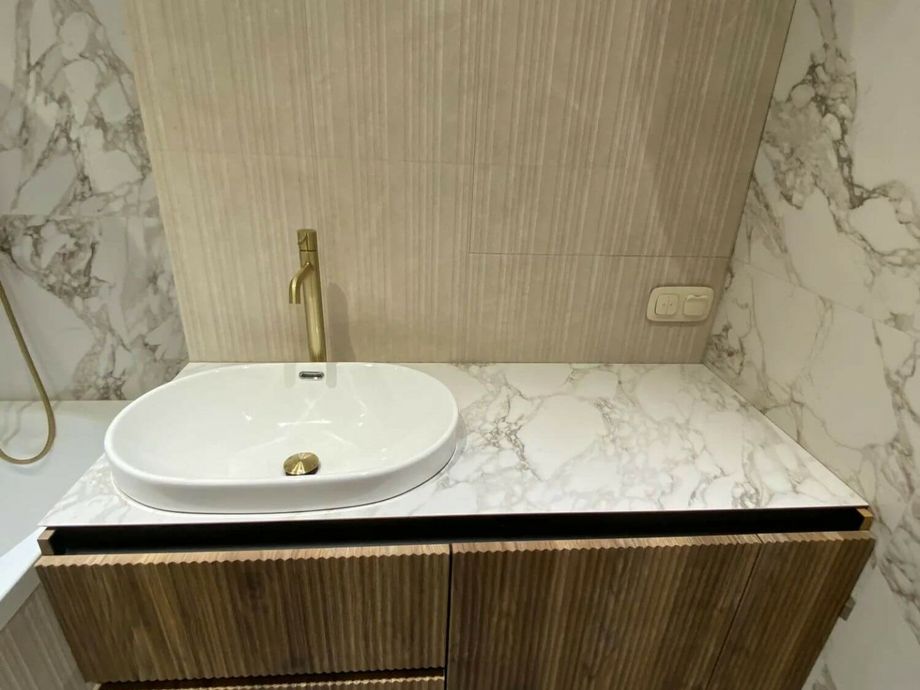 Укладка керамогранита в Санузле на ул. Оптиков 2 